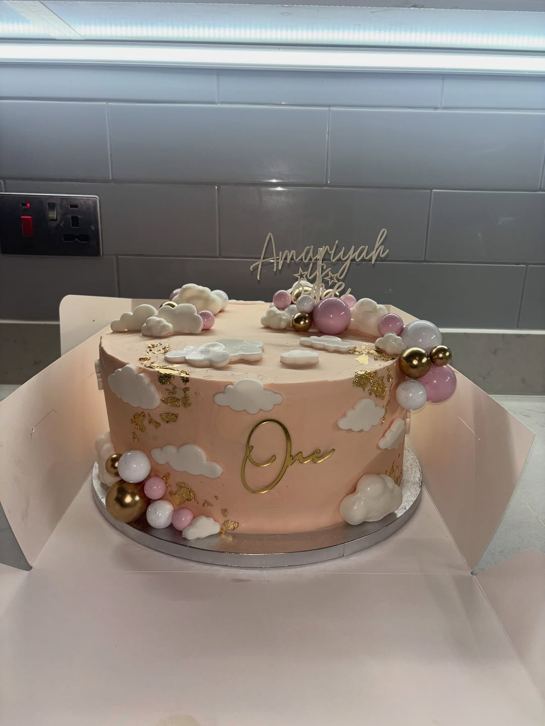 First birthday cake detail — Cakes by Leila Instagram